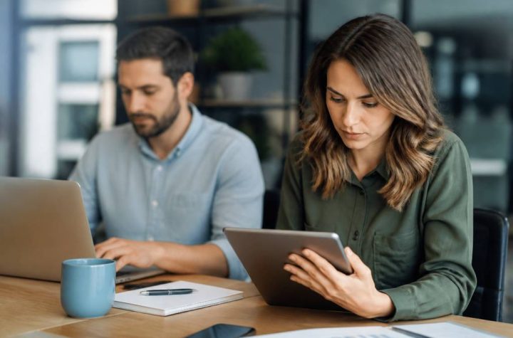 Différence entre digital et numérique : comprendre les usages et les nuances